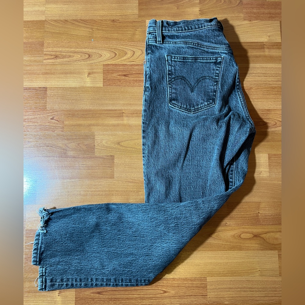 Levi 501S Skinny Jeans. Size 29x28.